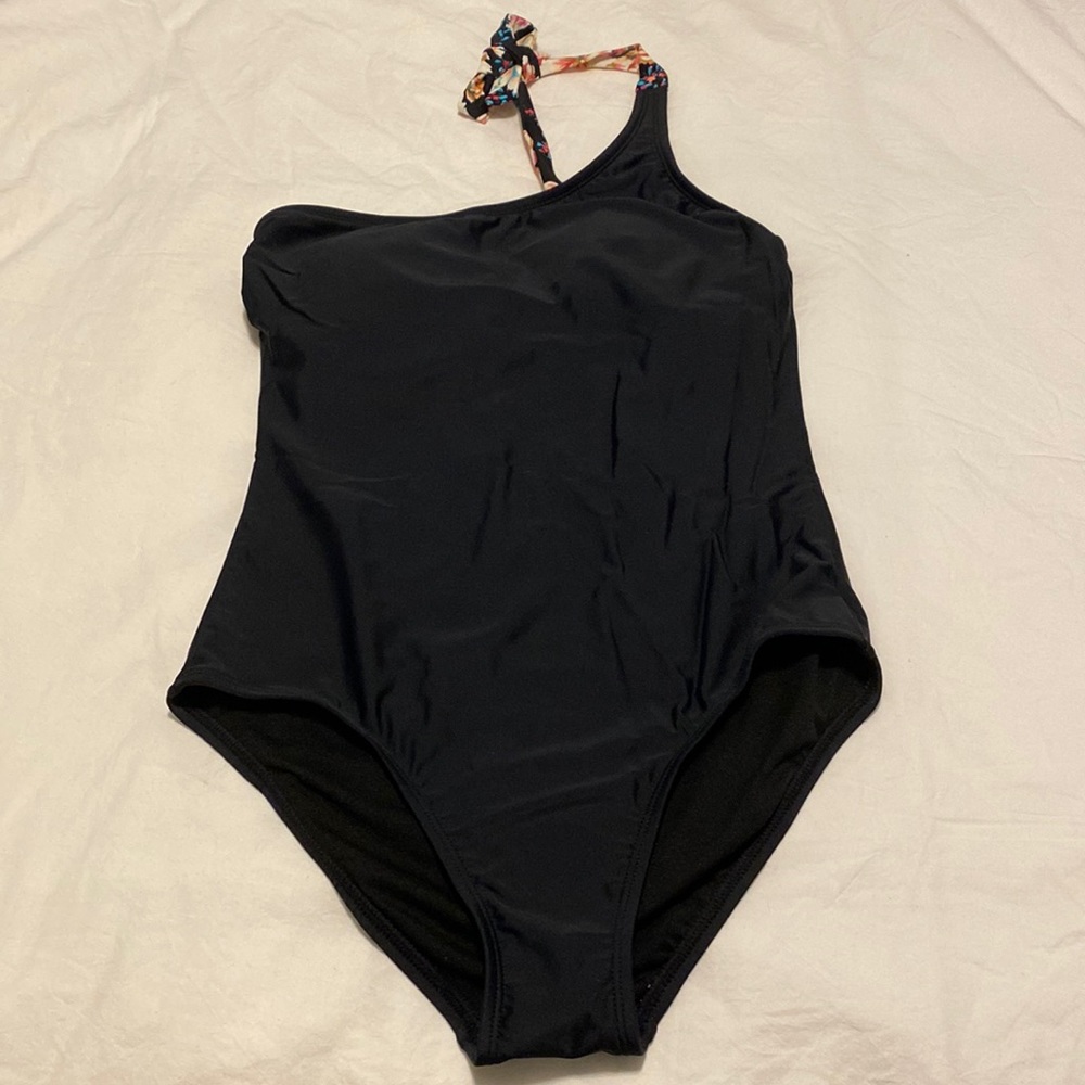 NWOT Kona Sol One Piece Swimsuit - Black